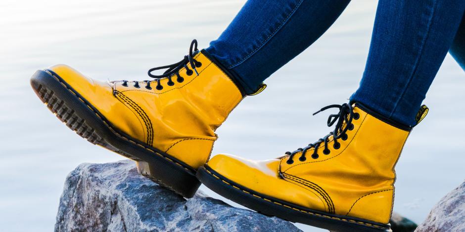 Dr martens outlet boots online